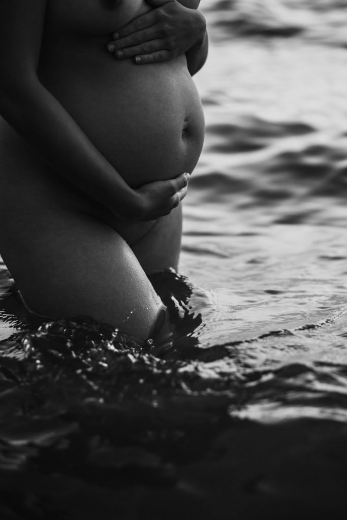 Fotografin Rostock Neugeborene Babyfotografie 2 683x1024