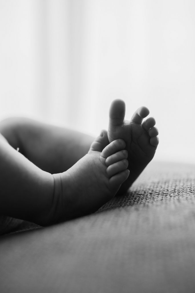 Fotografin Rostock Neugeborene Babyfotografie 26 683x1024