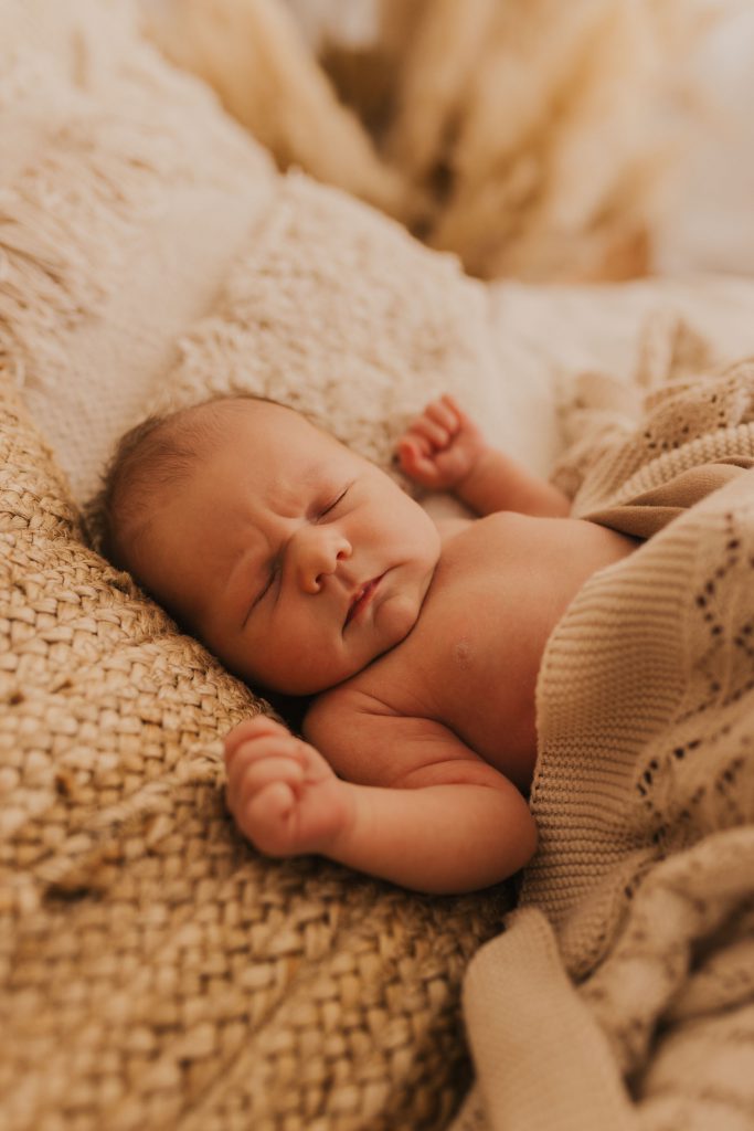 Fotografin Rostock Neugeborene Babyfotografie 59 683x1024